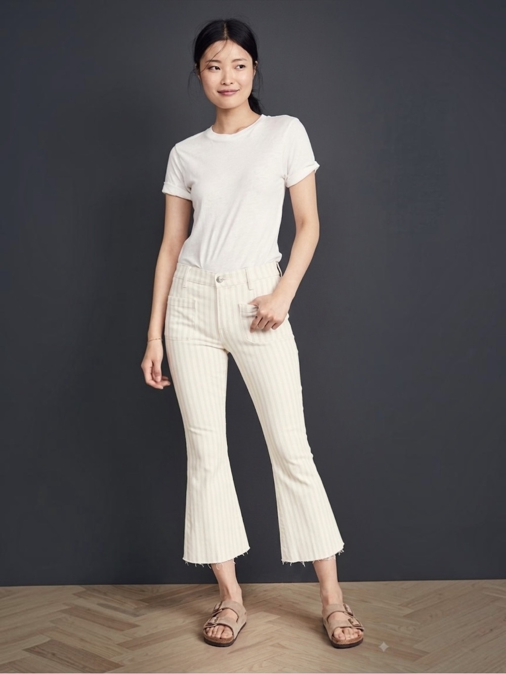 FRAME Le Bardot Crop Flare Raw Edge in Courtyard size 29